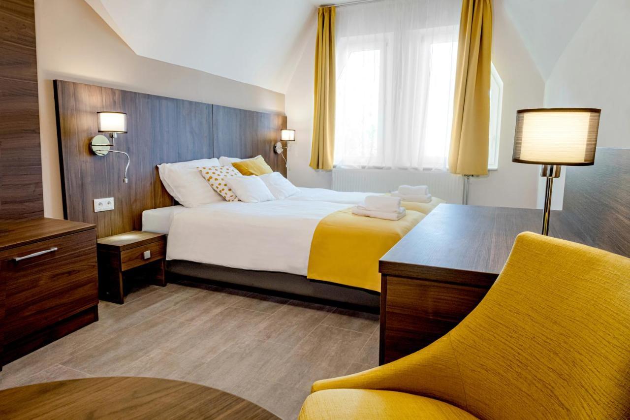 Furdo Hotel*** זלקרוס מראה חיצוני תמונה