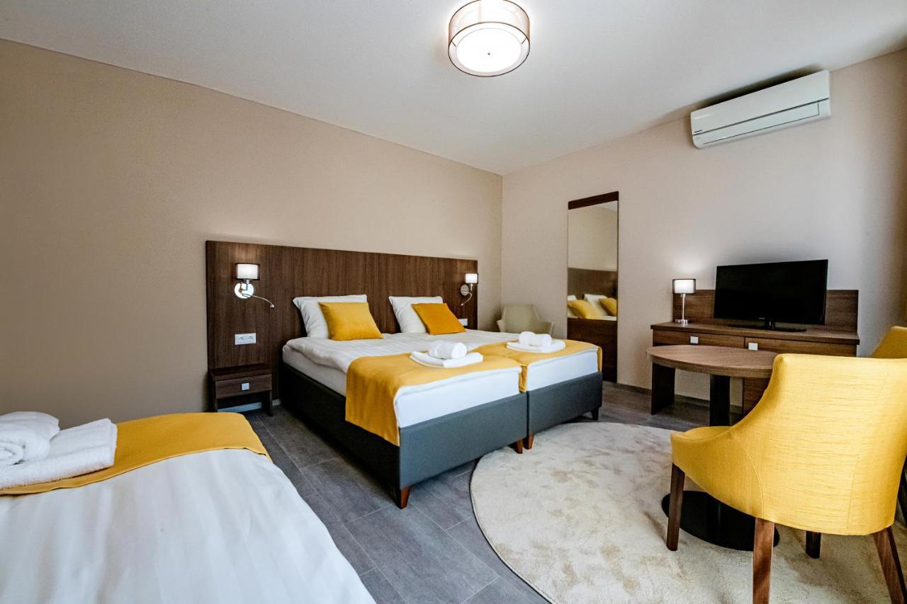 Furdo Hotel*** זלקרוס מראה חיצוני תמונה